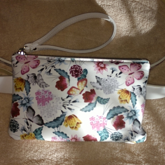 Double Belted Bag by Stone Mountain NWT - Picture 2 of 4